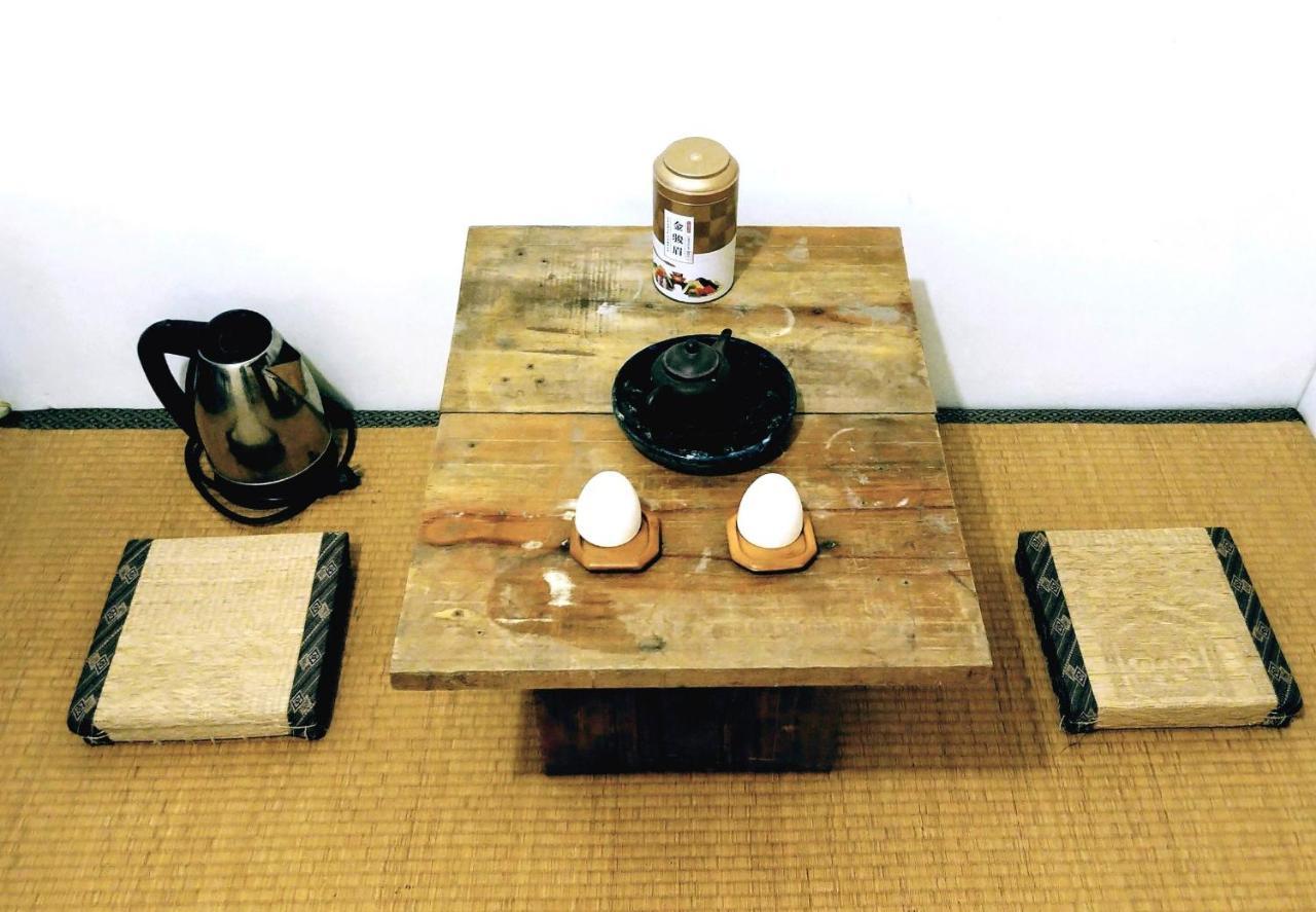 Museum Traveler'S Bnb Sanzhi Luaran gambar