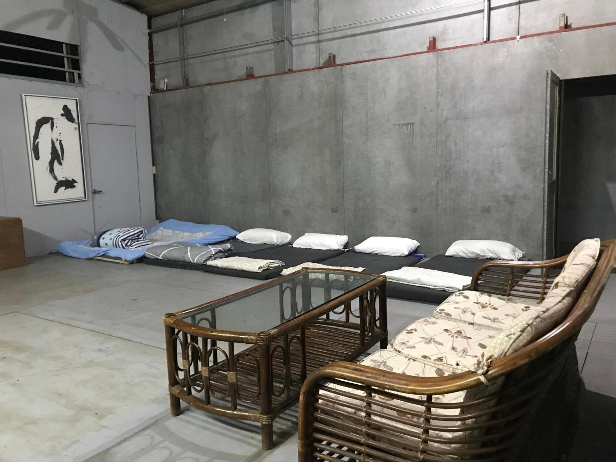 Museum Traveler'S Bnb Sanzhi Luaran gambar