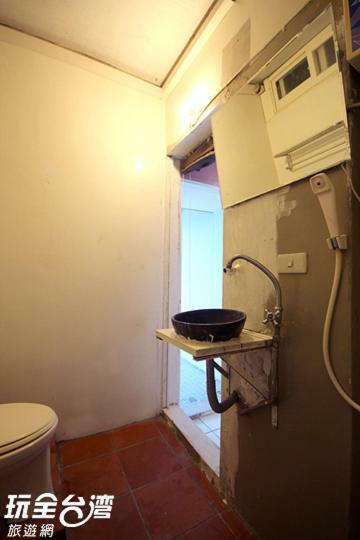 Museum Traveler'S Bnb Sanzhi Luaran gambar