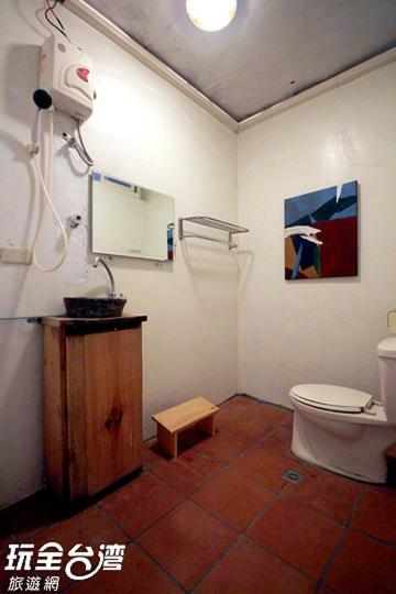 Museum Traveler'S Bnb Sanzhi Luaran gambar