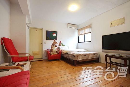 Museum Traveler'S Bnb Sanzhi Luaran gambar